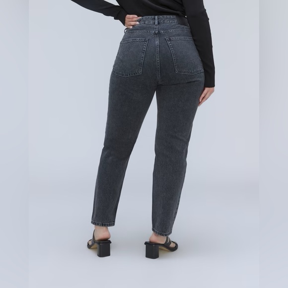 Everlane The Curvy ’90s Cheeky Straight Leg Jeans Size 26 Washed Black NWT - Picture 3 of 14